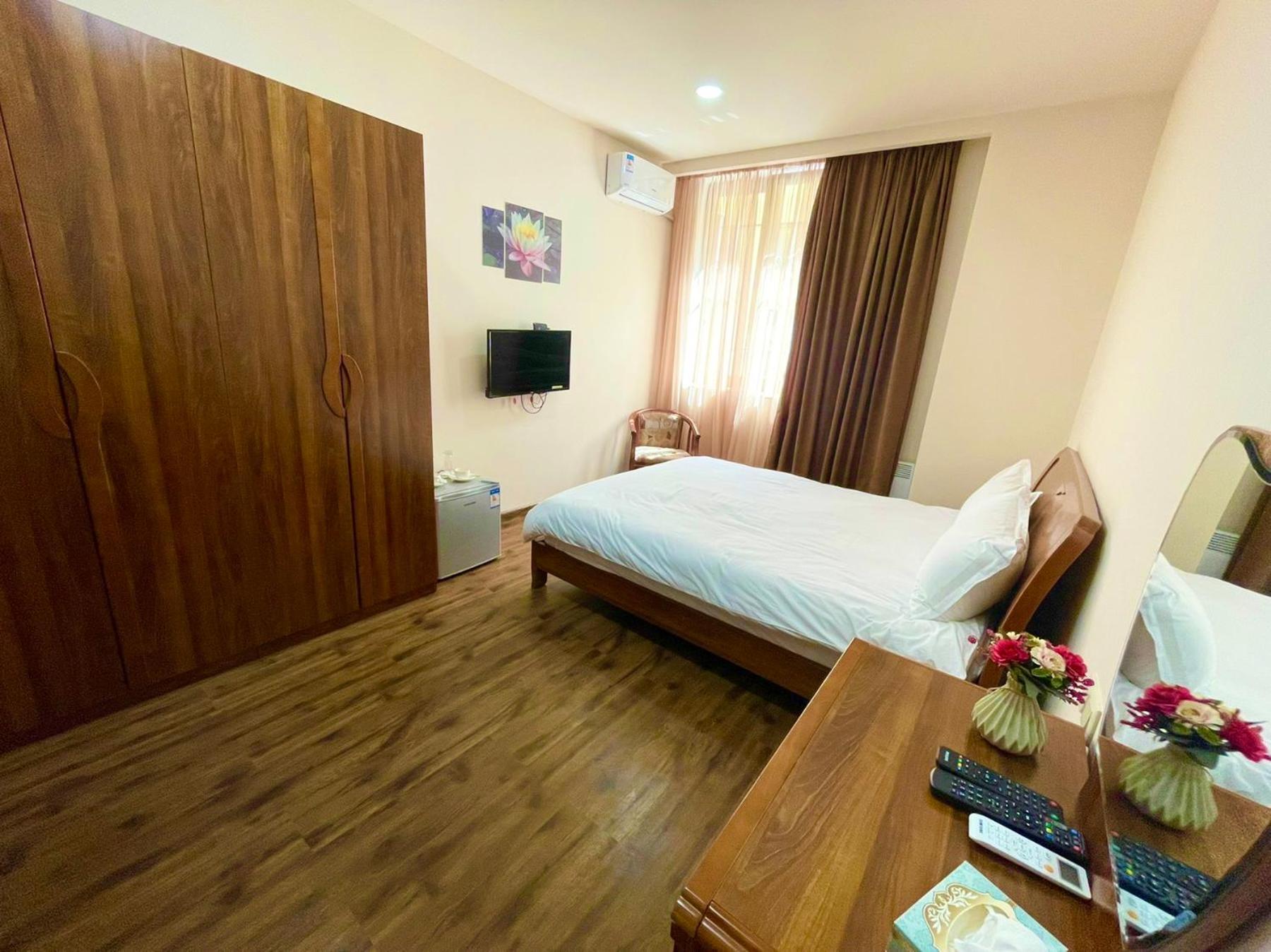 Yars Apartments Ереван Екстериор снимка